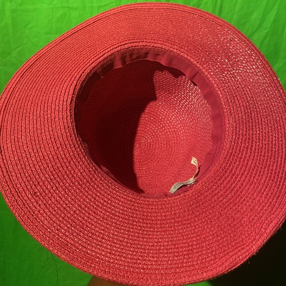 Hat - Picture 3 of 4